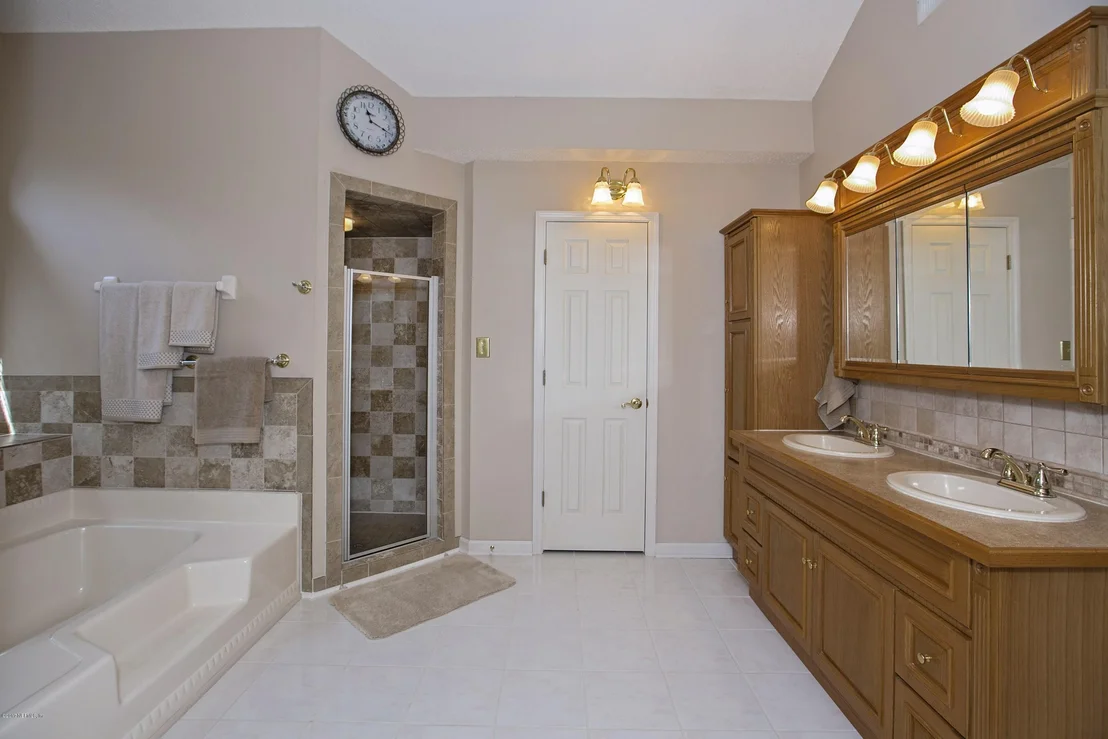 Photo of 4311 HOLLYGATE Drive