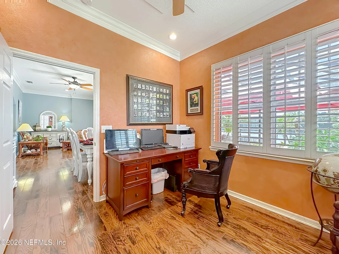 Photo of 129 RIVER Road