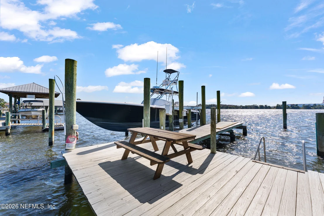 Photo of 5992 HECKSCHER Drive