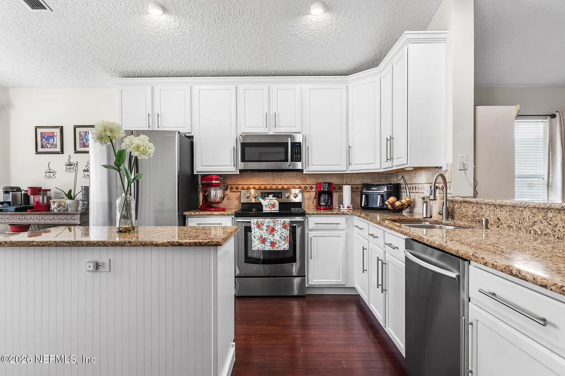Photo of 204 CONNER Court