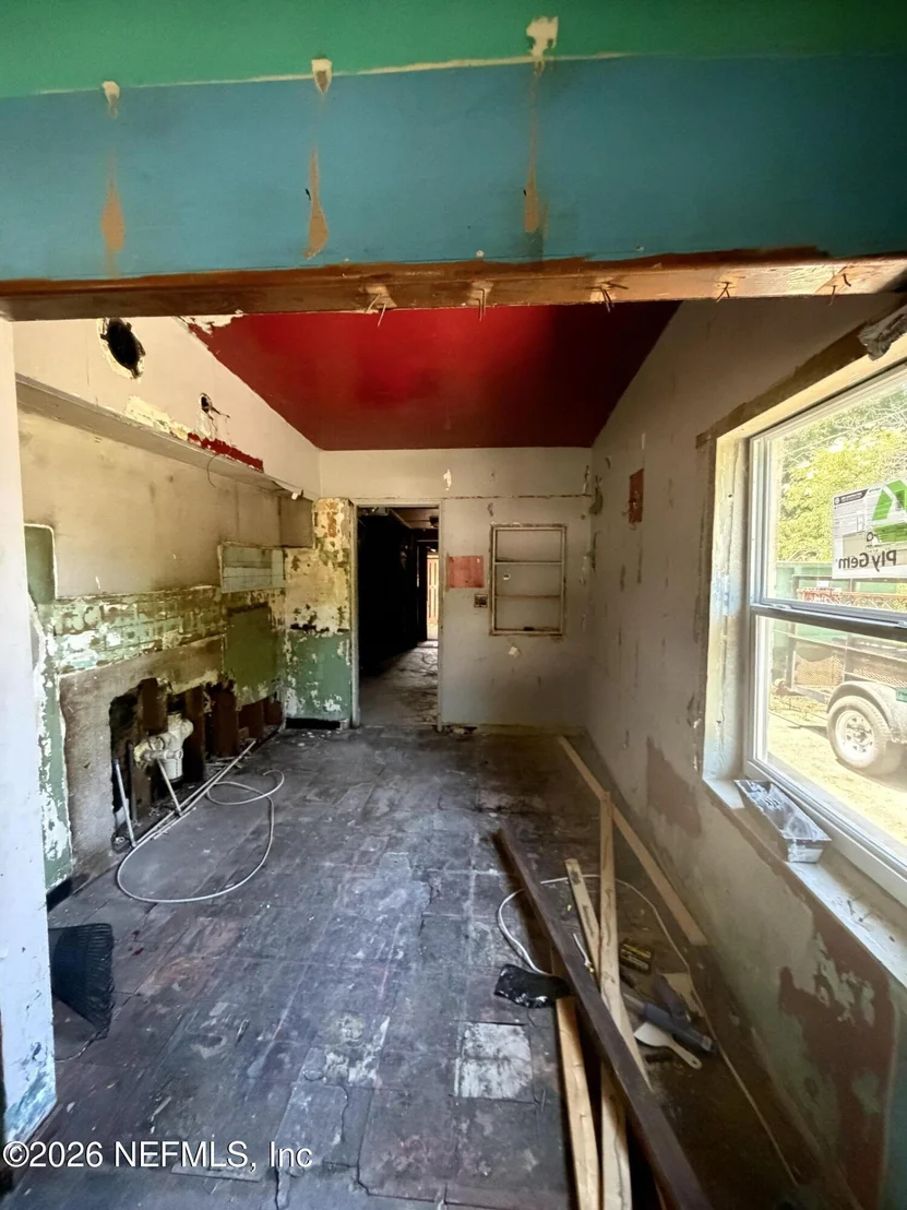Photo of 5720 CARNATION Road