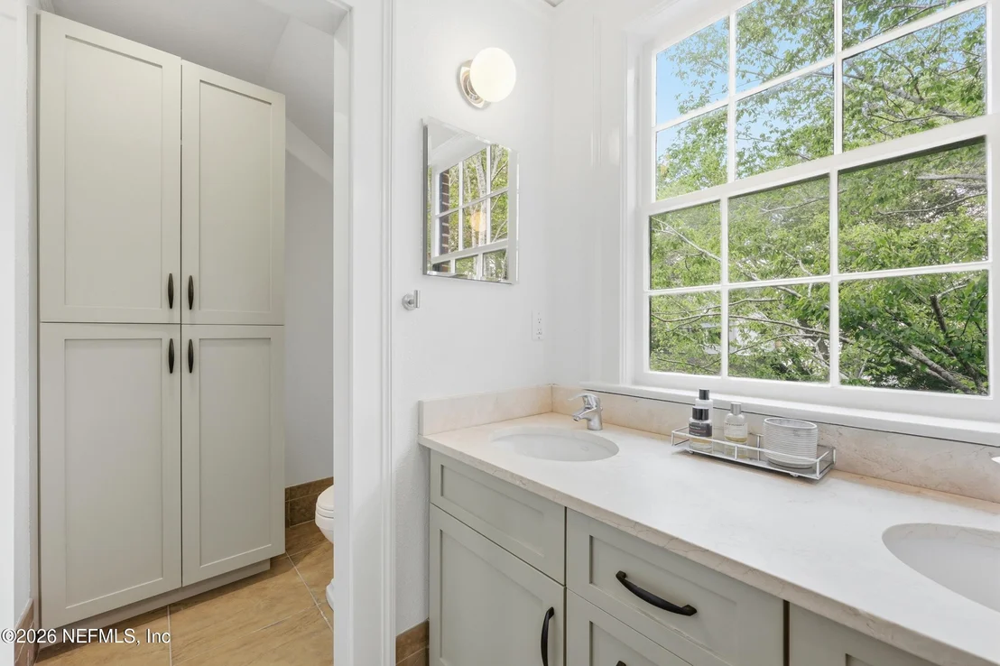 Photo of 3557 PINE Street