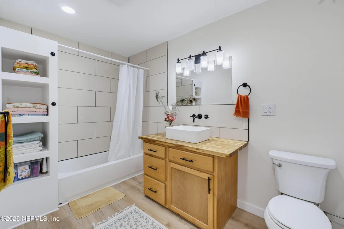 Photo of 125 HART LAKE Drive