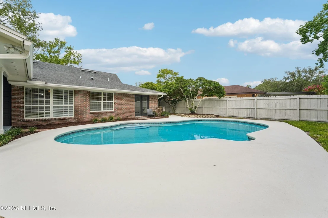 Photo of 1607 SHEFFIELD Place