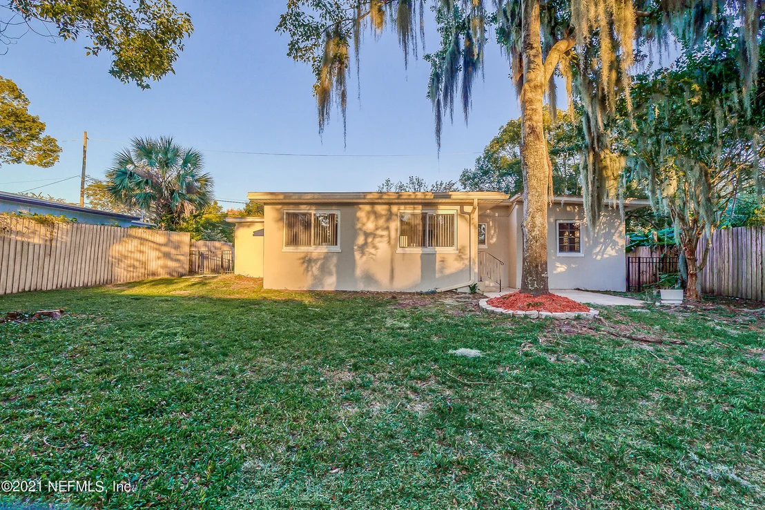 Photo of 6134 STETSON Road