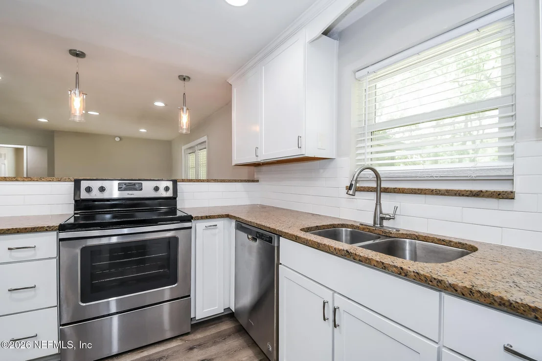 Photo of 8371 POINTER Drive N