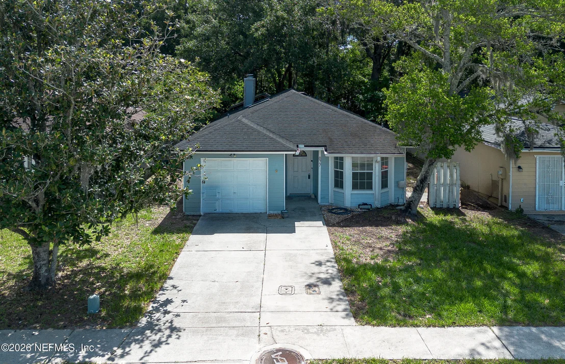 Photo of 877 JACKSON Road