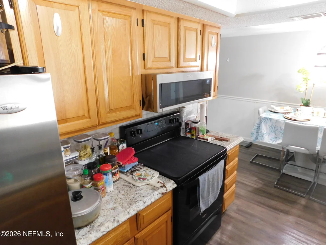Photo of 2798 COMMANCHE Avenue