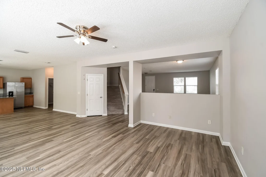Photo of 9137 REDTAIL Drive
