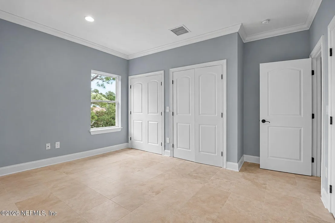 Photo of 164 N RIVER Drive