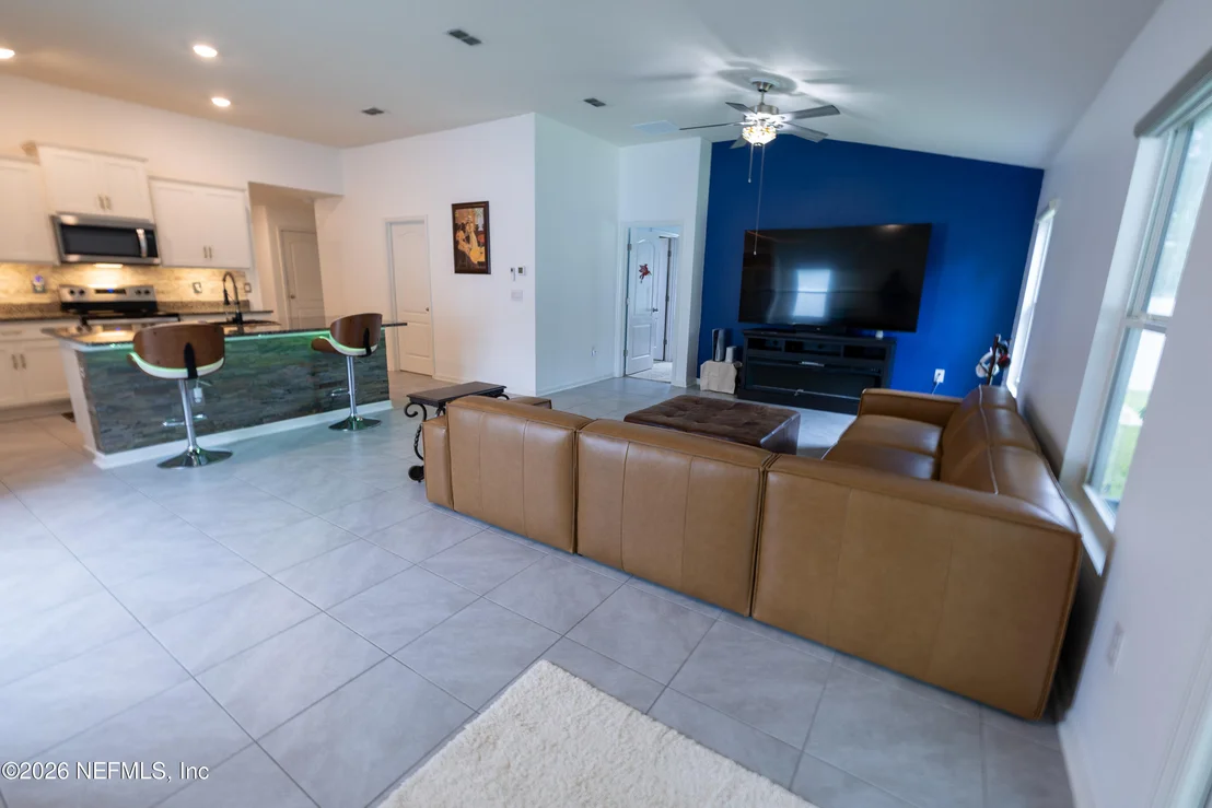 Photo of 68 OAKLEAF Way
