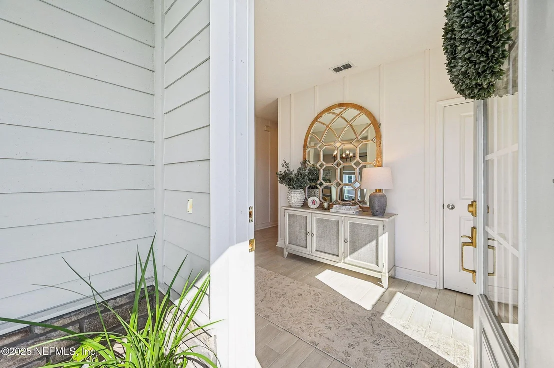 Photo of 24 OAKHURST Court