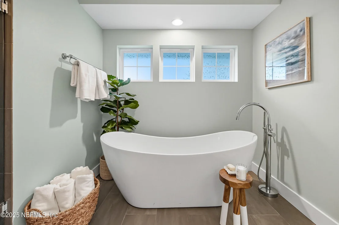 Photo of 951 PARADISE Circle