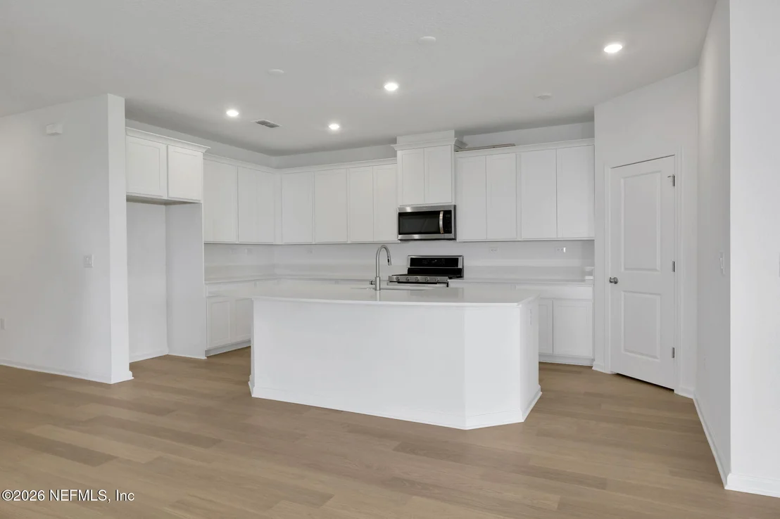 Photo of 38 ALGIERS Court