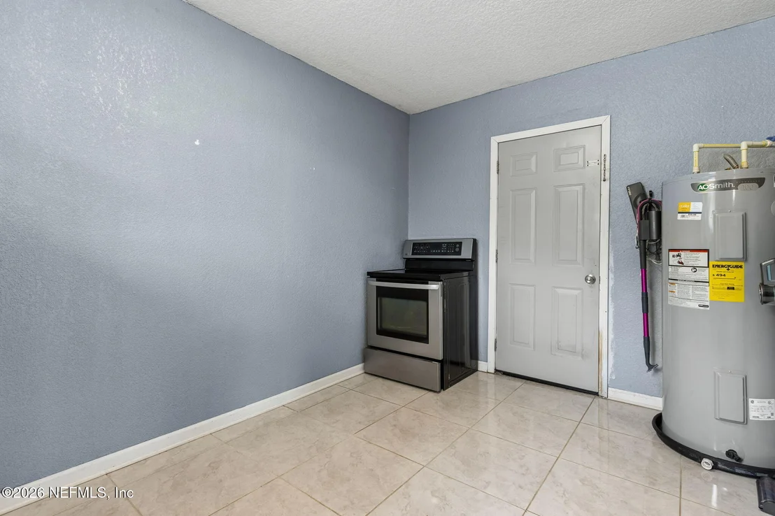 Photo of 2426 LIGUSTRUM Road