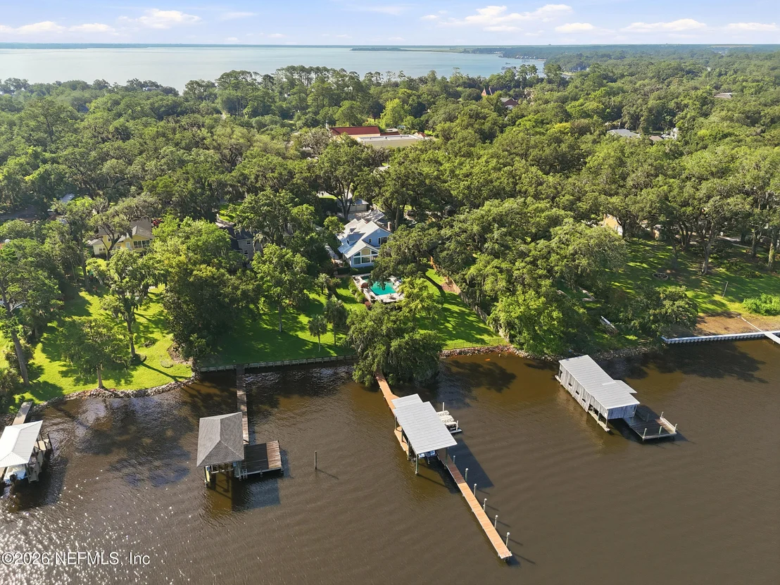 Photo of 4002 MCGIRTS Boulevard