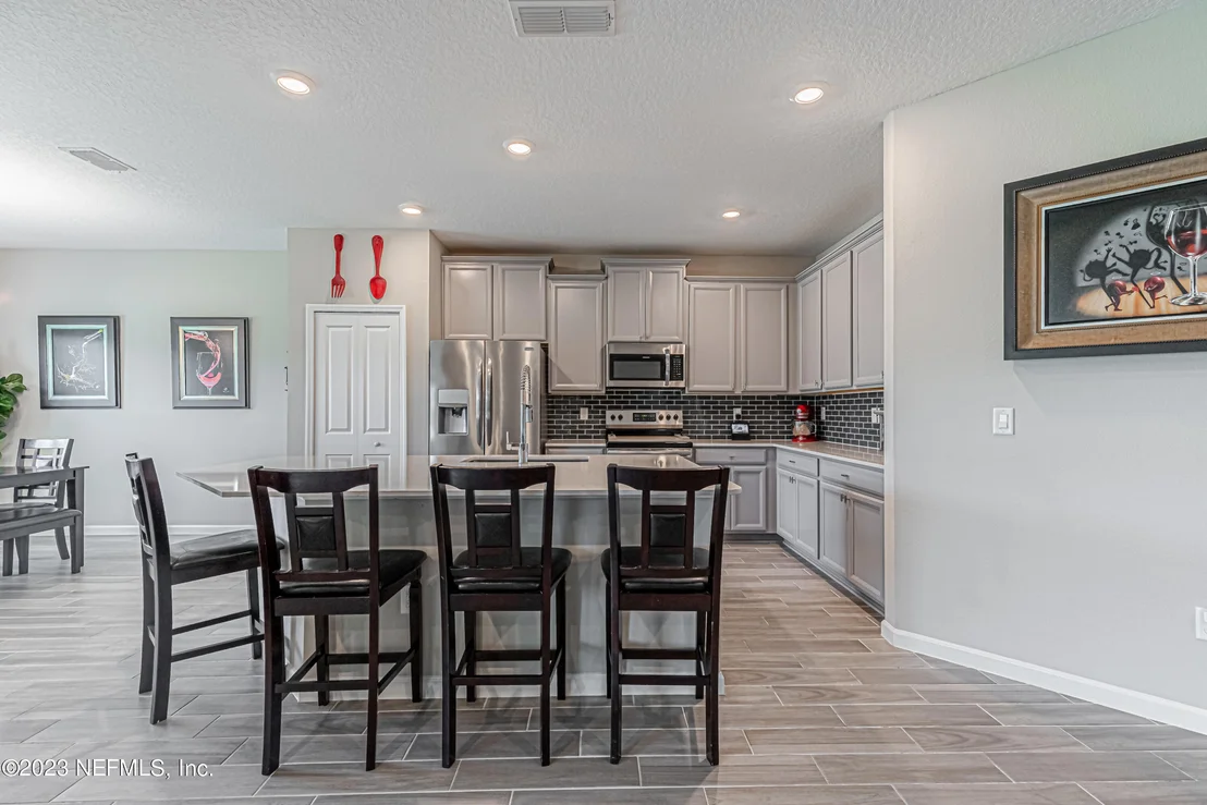 Photo of 9627 LOVAGE Lane