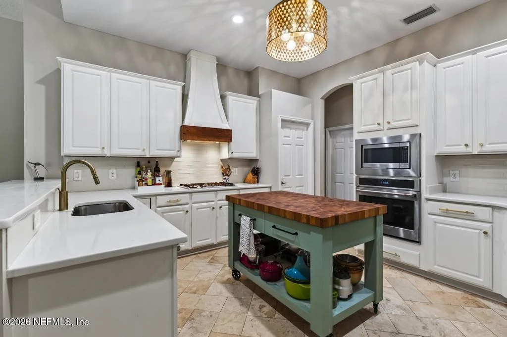 Photo of 160 PARKSIDE Drive