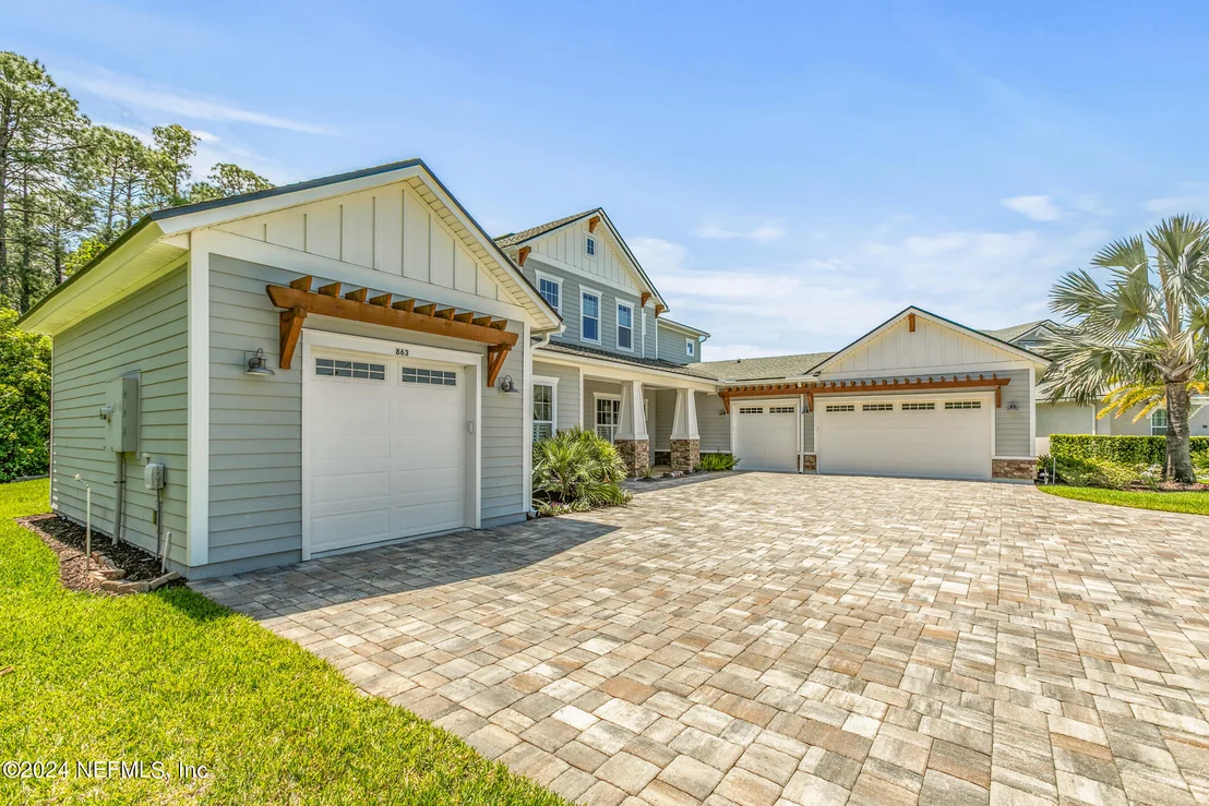 Photo of 863 OLD BLUFF Drive