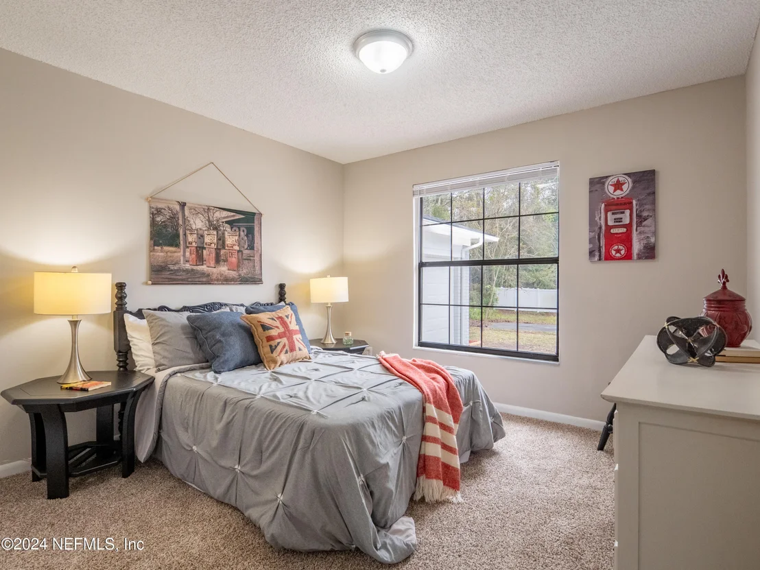 Photo of 8327 POINTER Drive N