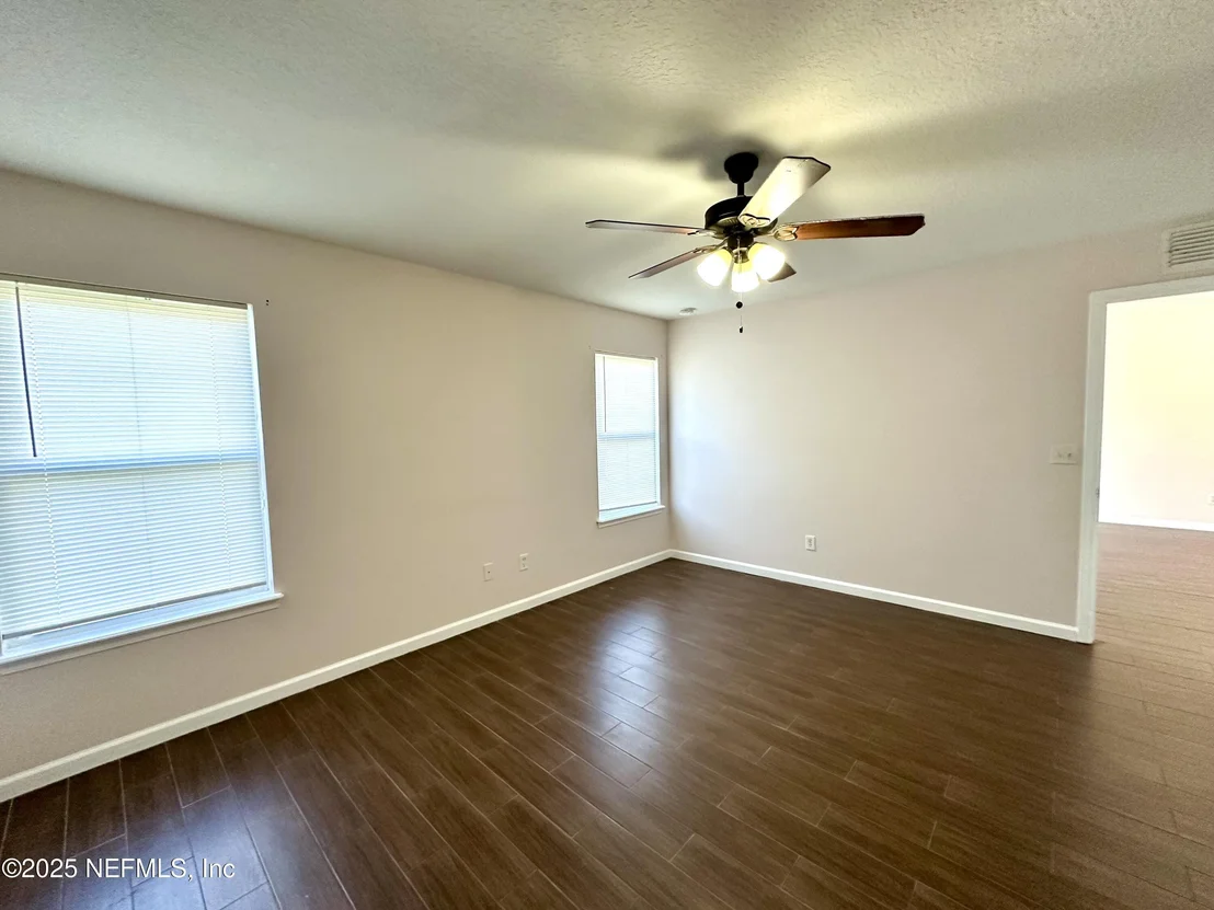 Photo of 45575 INGLEHAM Circle