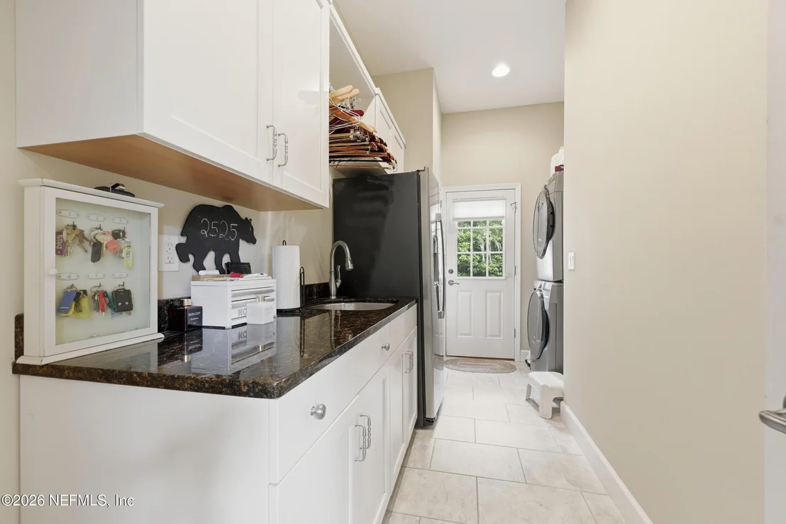 Photo of 13200 MANDARIN Road