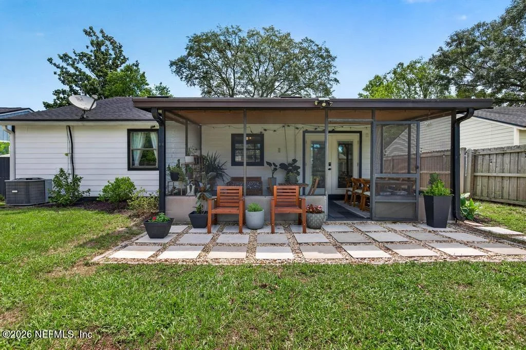 Photo of 12844 BEAUBIEN Road