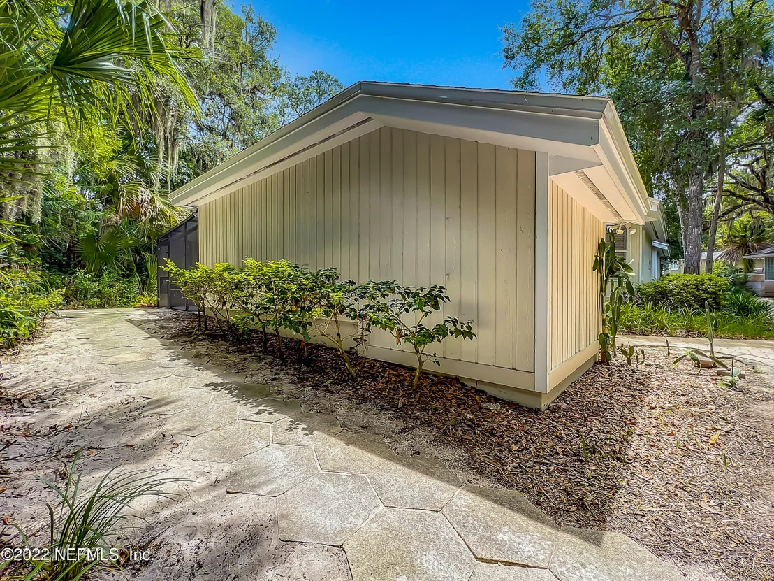 Photo of 451 SNAPPING TURTLE Court W
