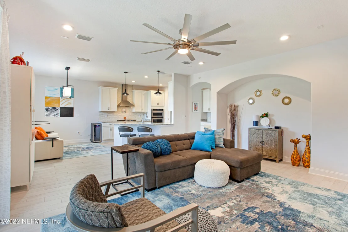 Photo of 814 SILVER PINE Drive