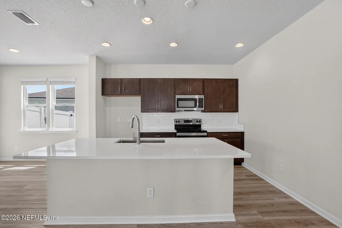Photo of 4564 PINE RIDGE Parkway