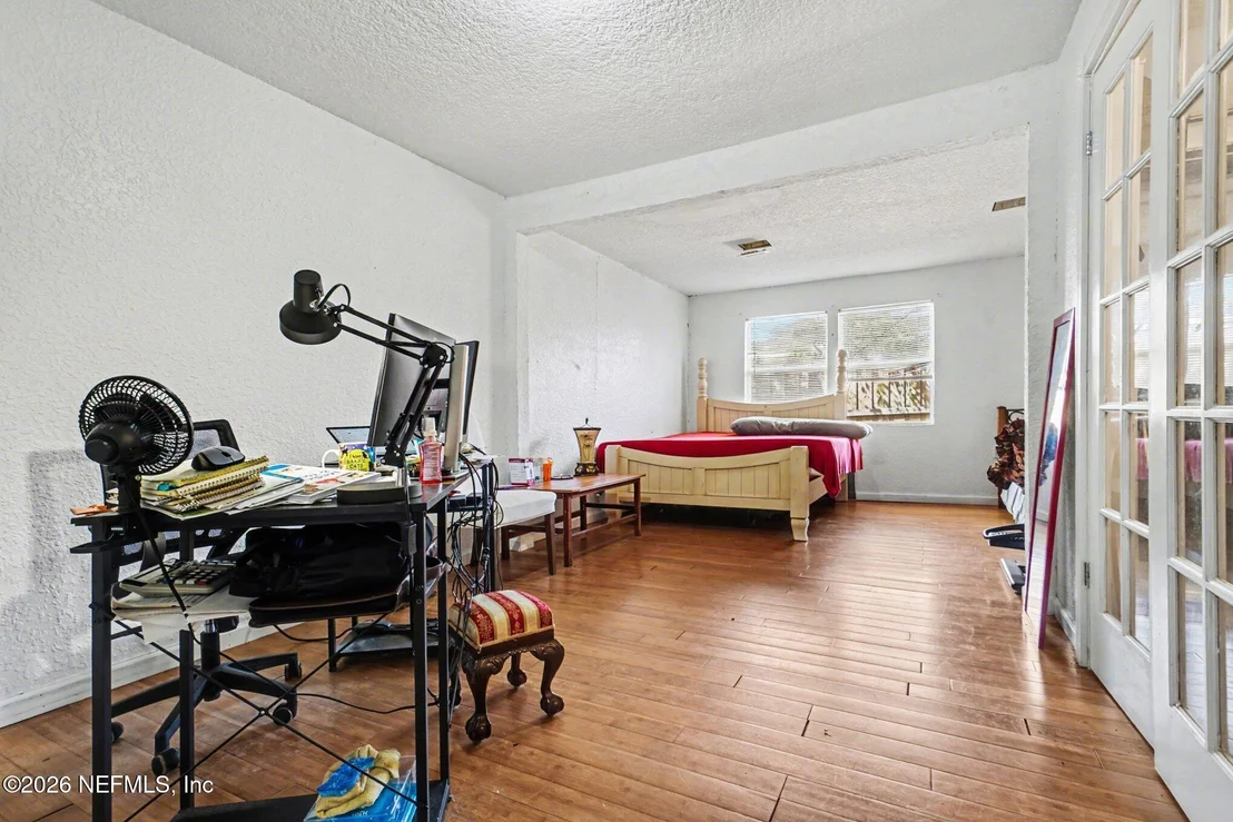 Photo of 6964 RAMOTH Drive