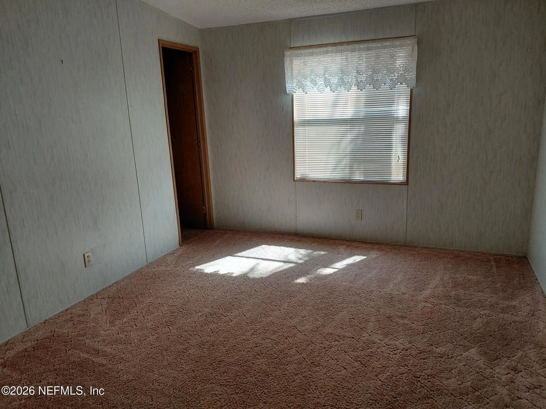 Photo of 106 BREEZEWOOD Circle