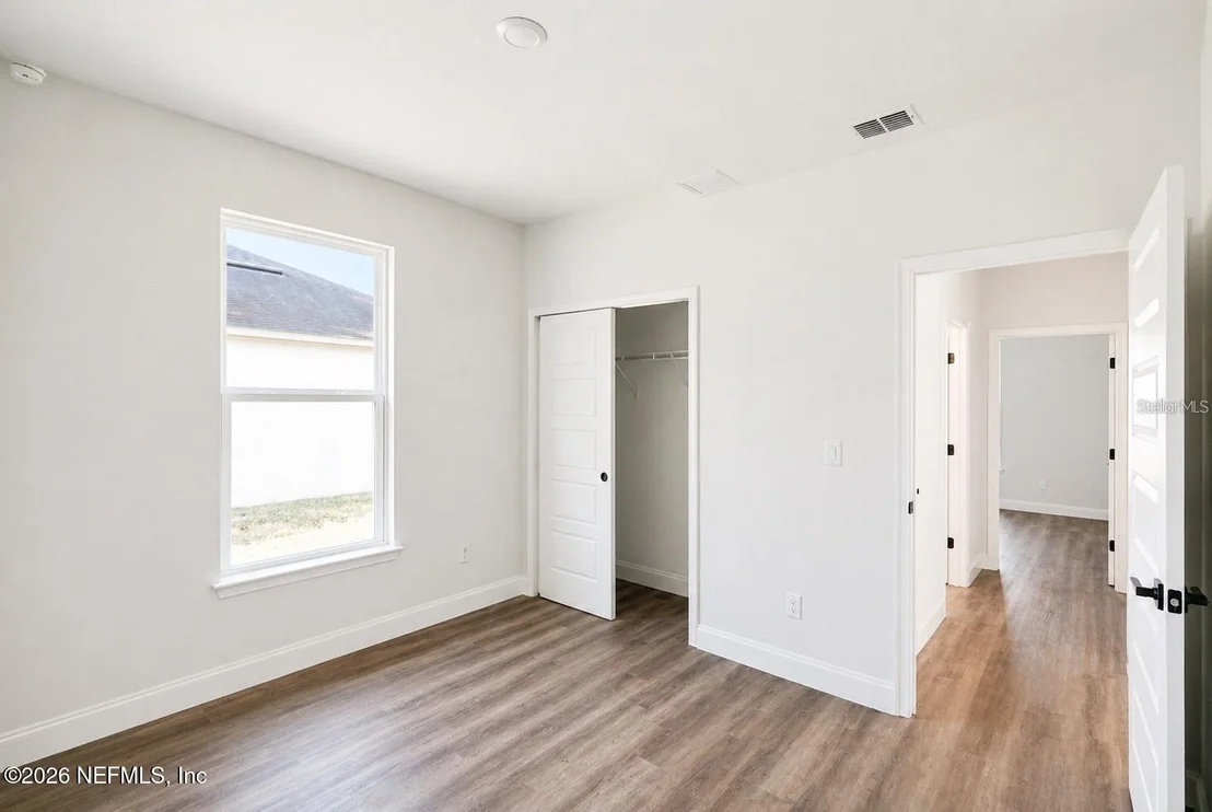 Photo of 14 RENSHAW Drive