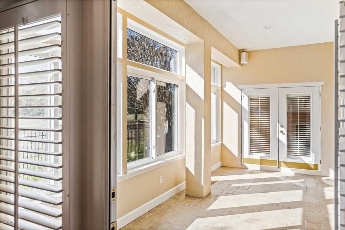 Photo of 821 EAGLE POINT Drive