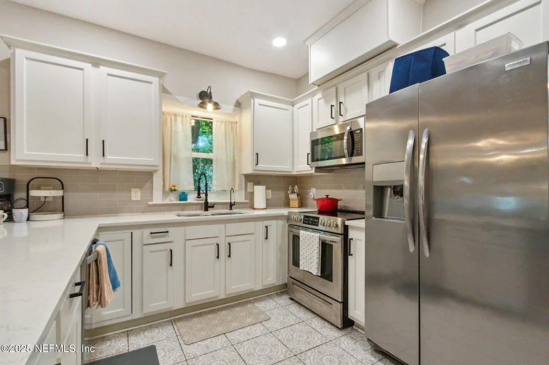 Photo of 1028 CONGLETON Terrace