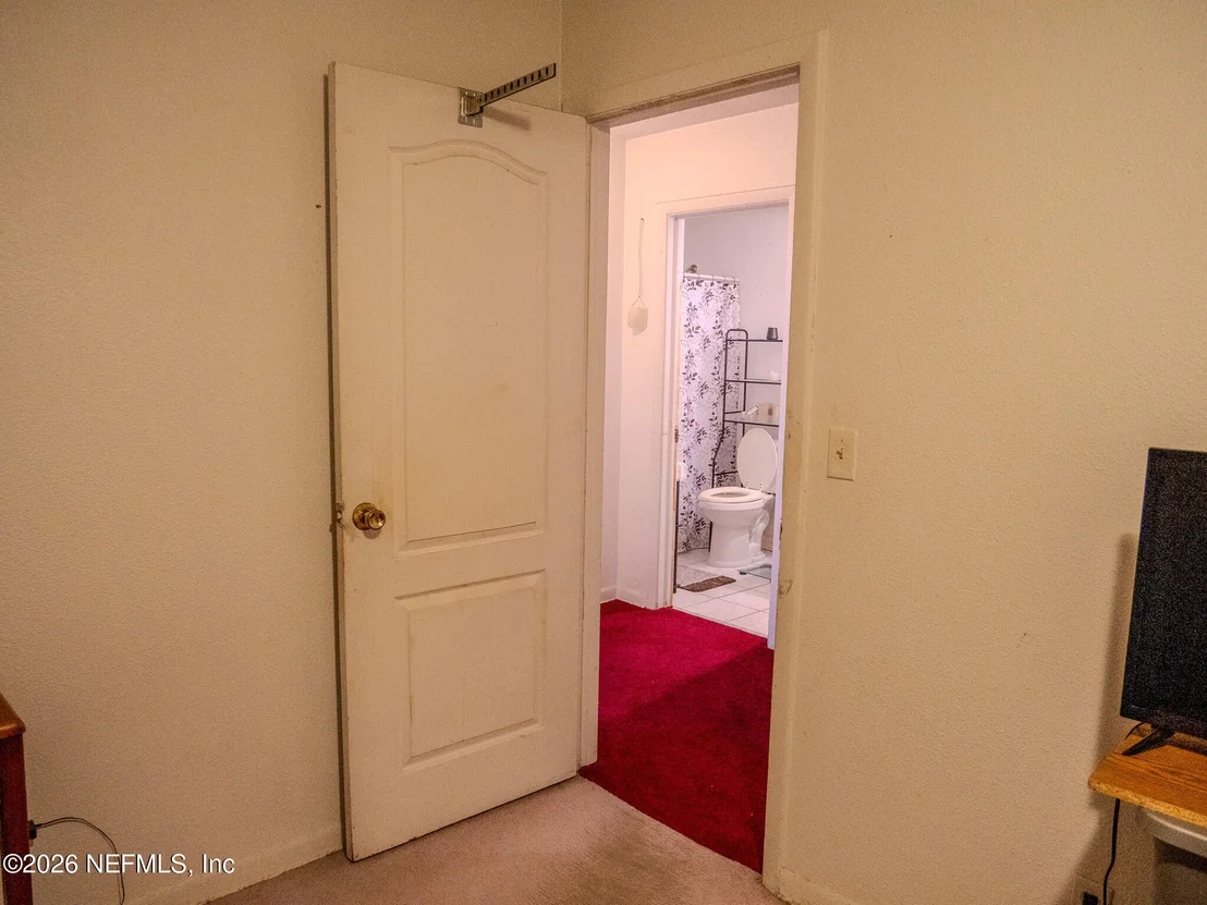 Photo of 8513 OAK LEAF Road