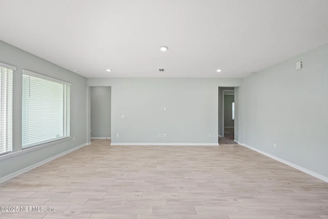Photo of 812 WINDLEY Drive