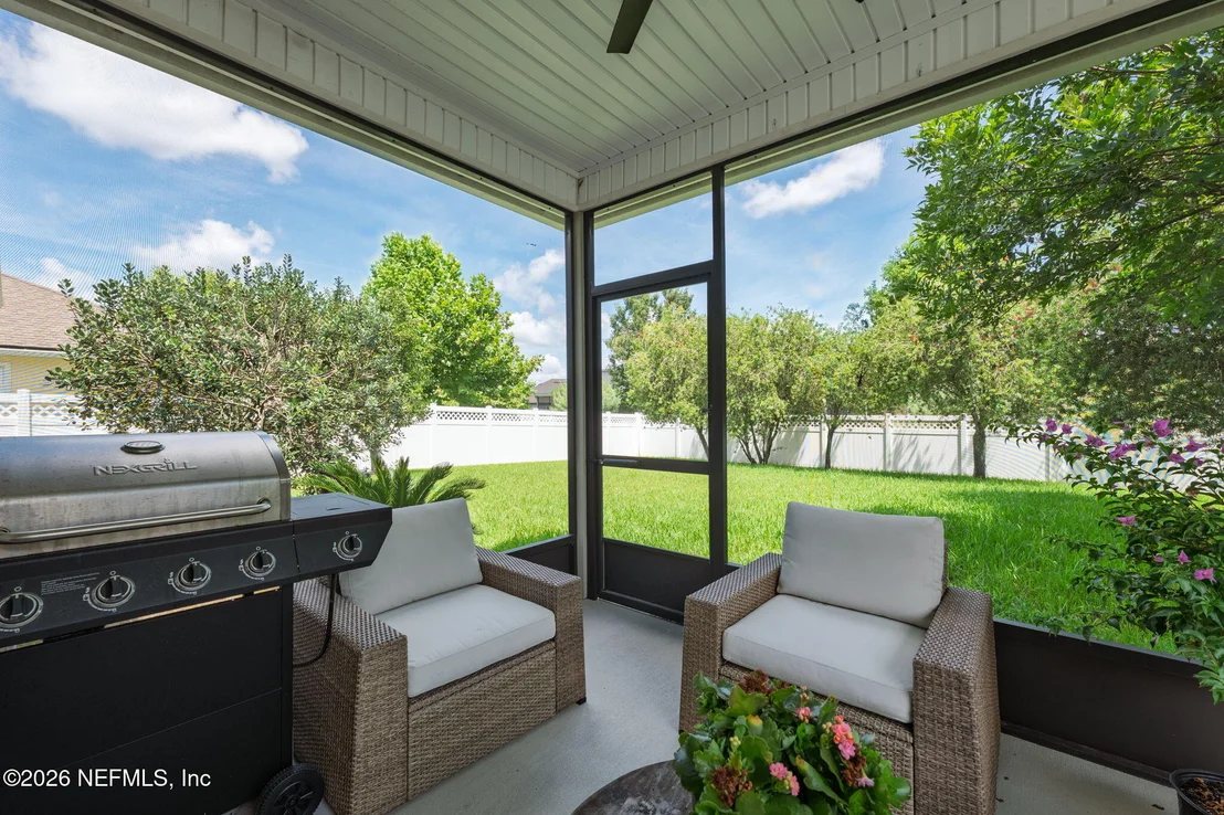Photo of 389 SHETLAND Drive