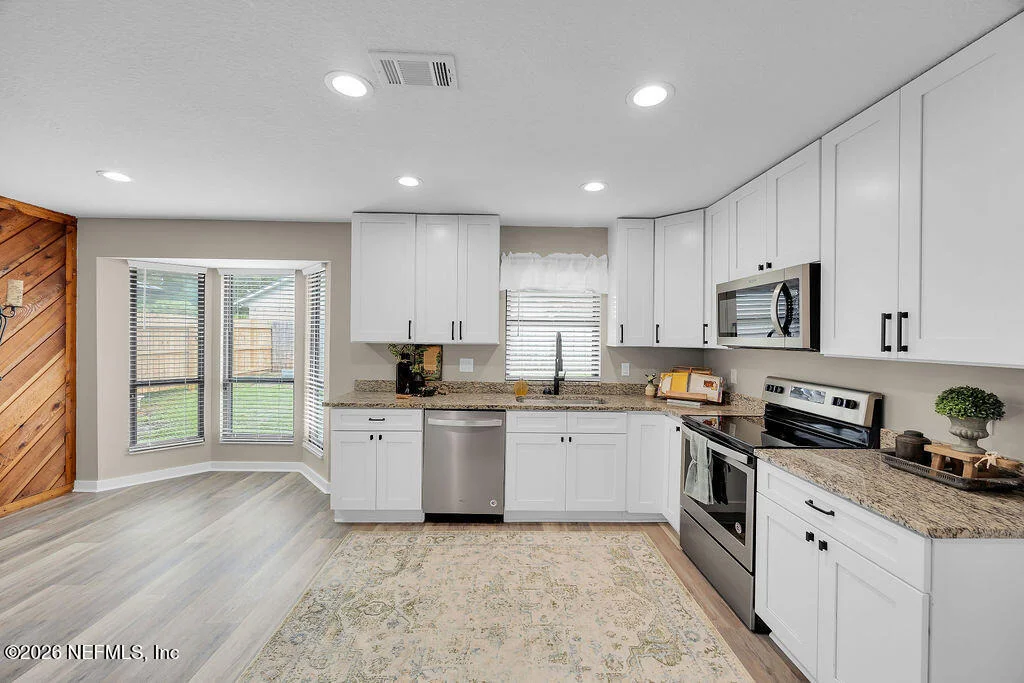 Photo of 2275 FOXWOOD Drive