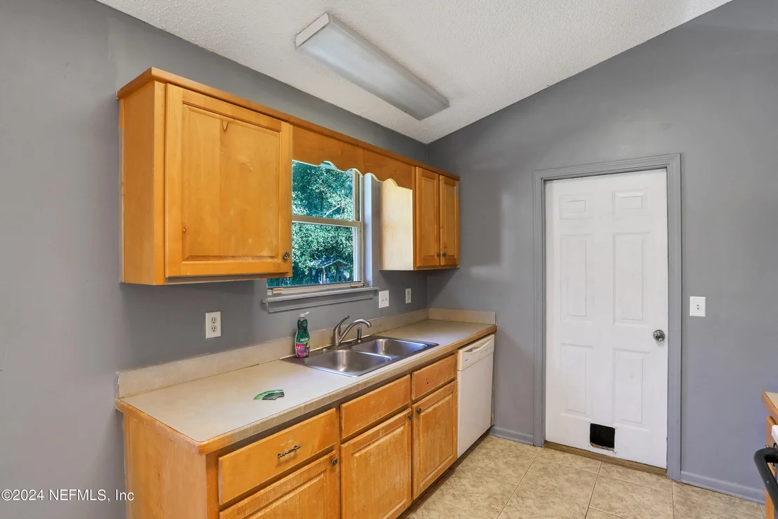 Photo of 2827 EAGLE POINT Road