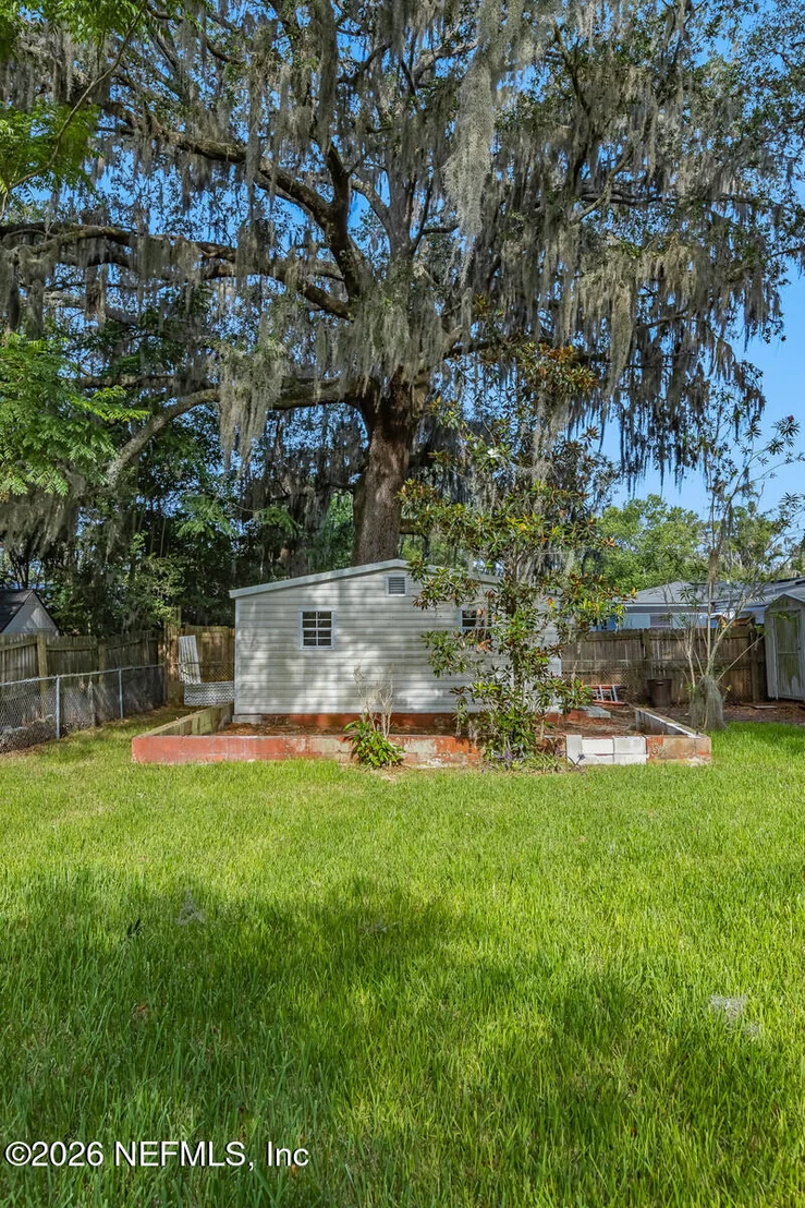 Photo of 2614 LEONID Road