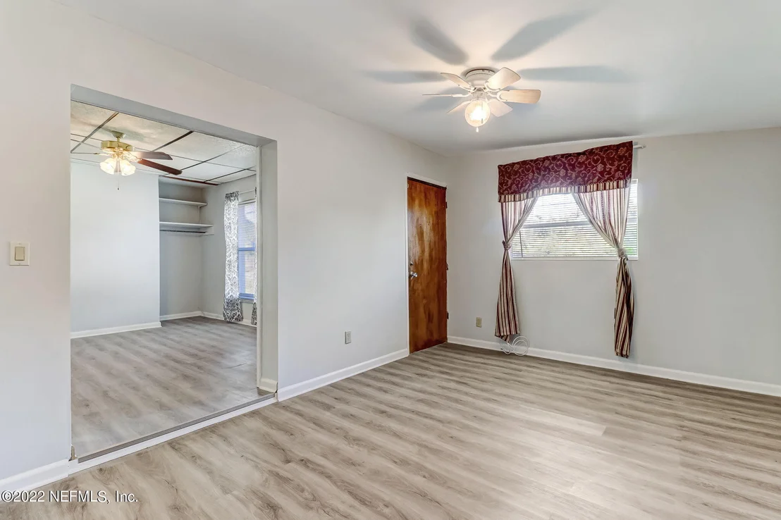Photo of 2534 LEONID Road