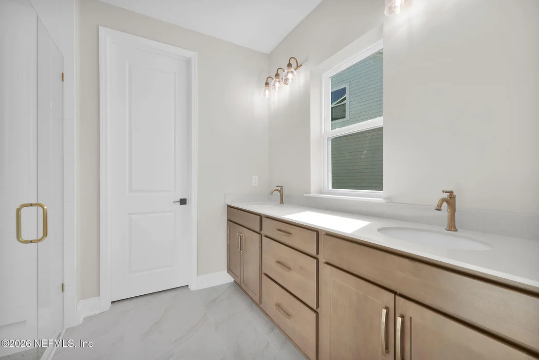 Photo of 122 SEAMARK Drive