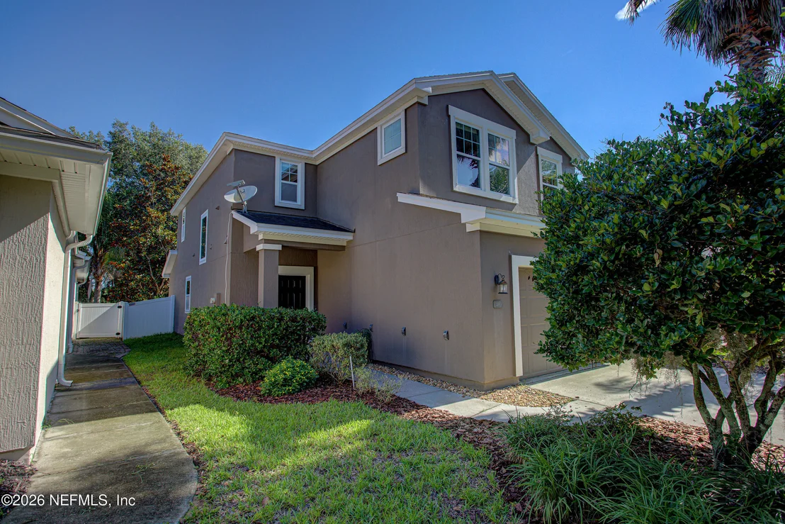 Photo of 40 HOWLAND Drive