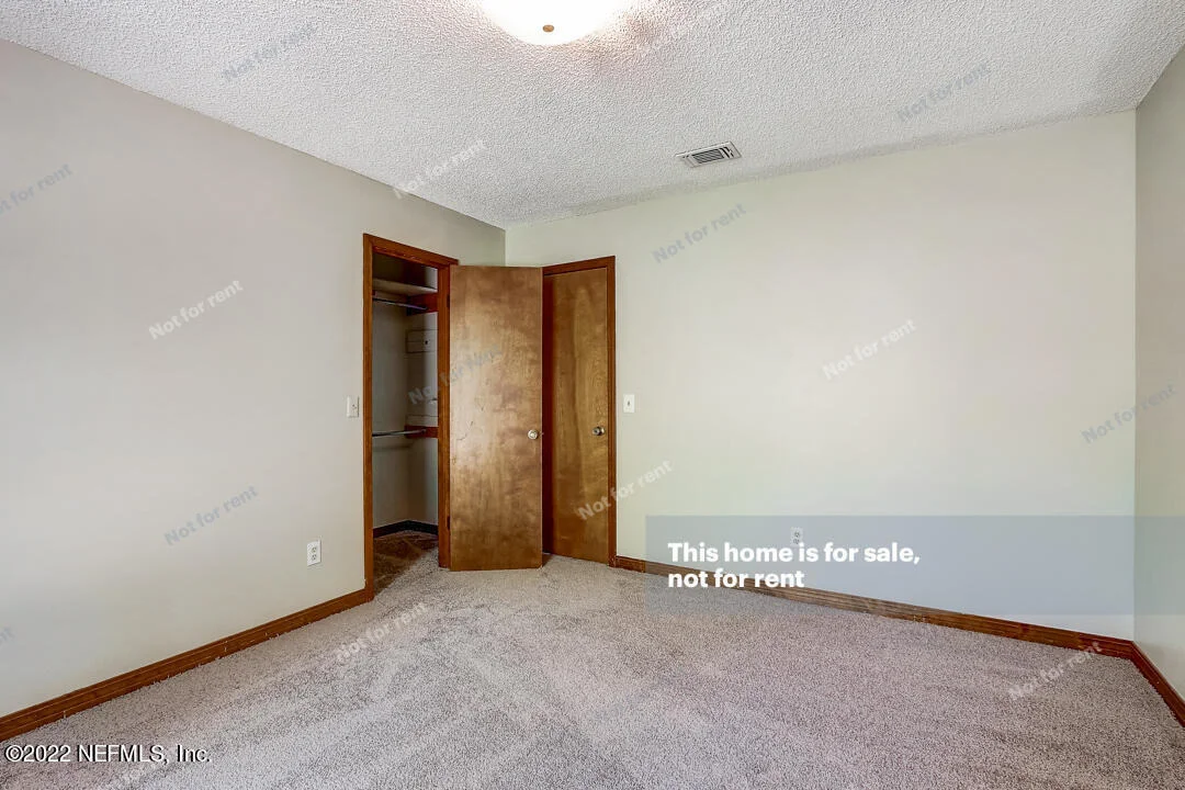 Photo of 4100 HONEYSUCKLE Circle