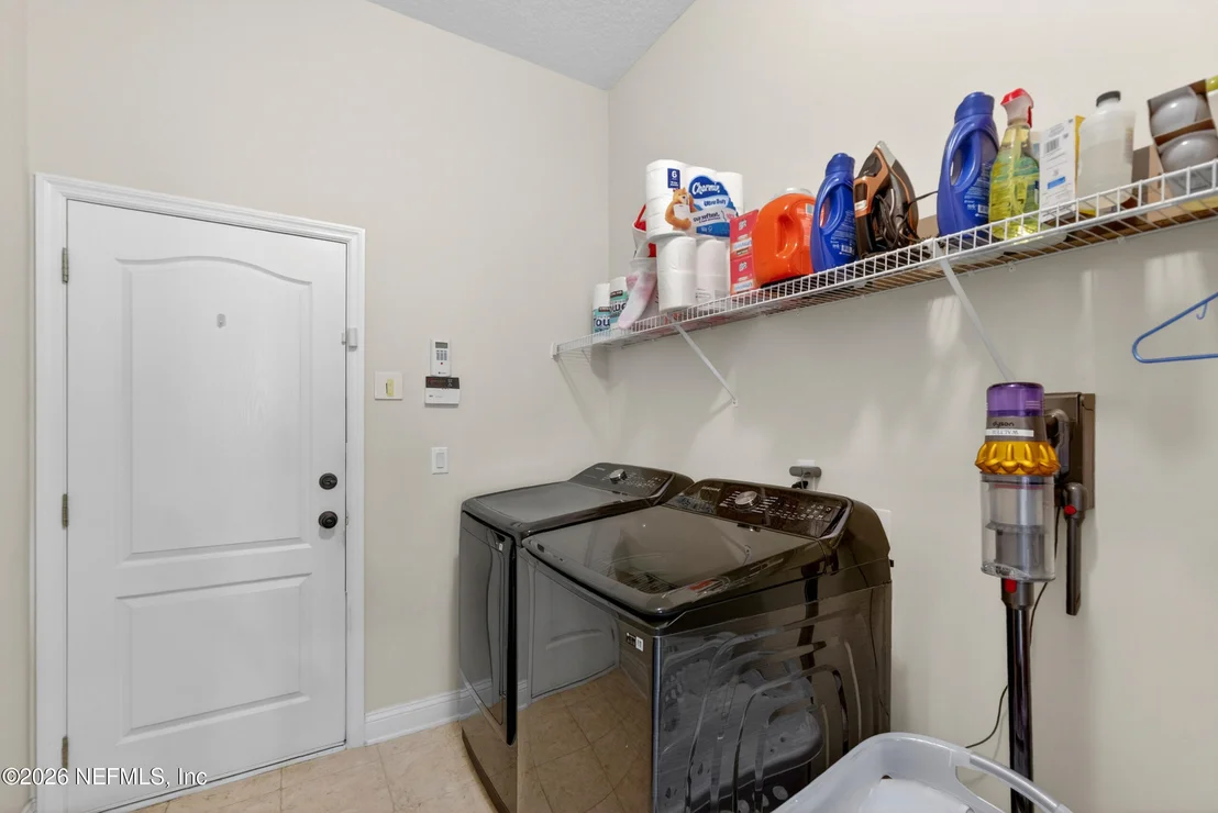 Photo of 1439 BARRINGTON Circle