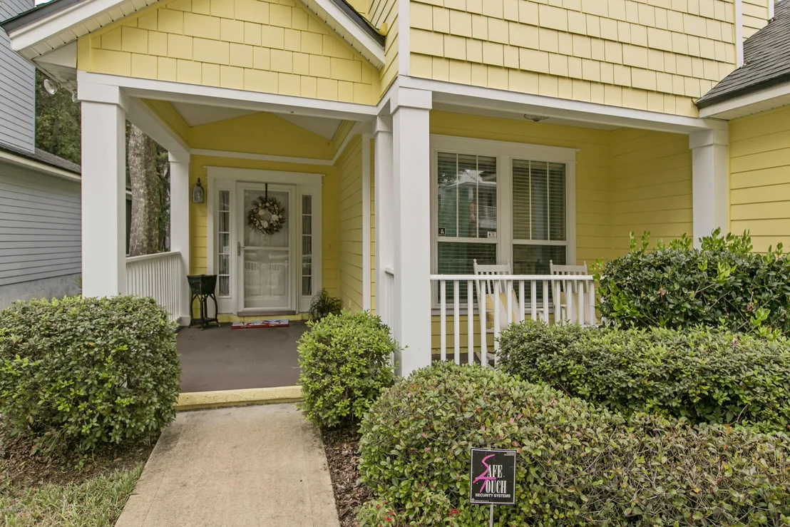Photo of 941 Paradise Circle