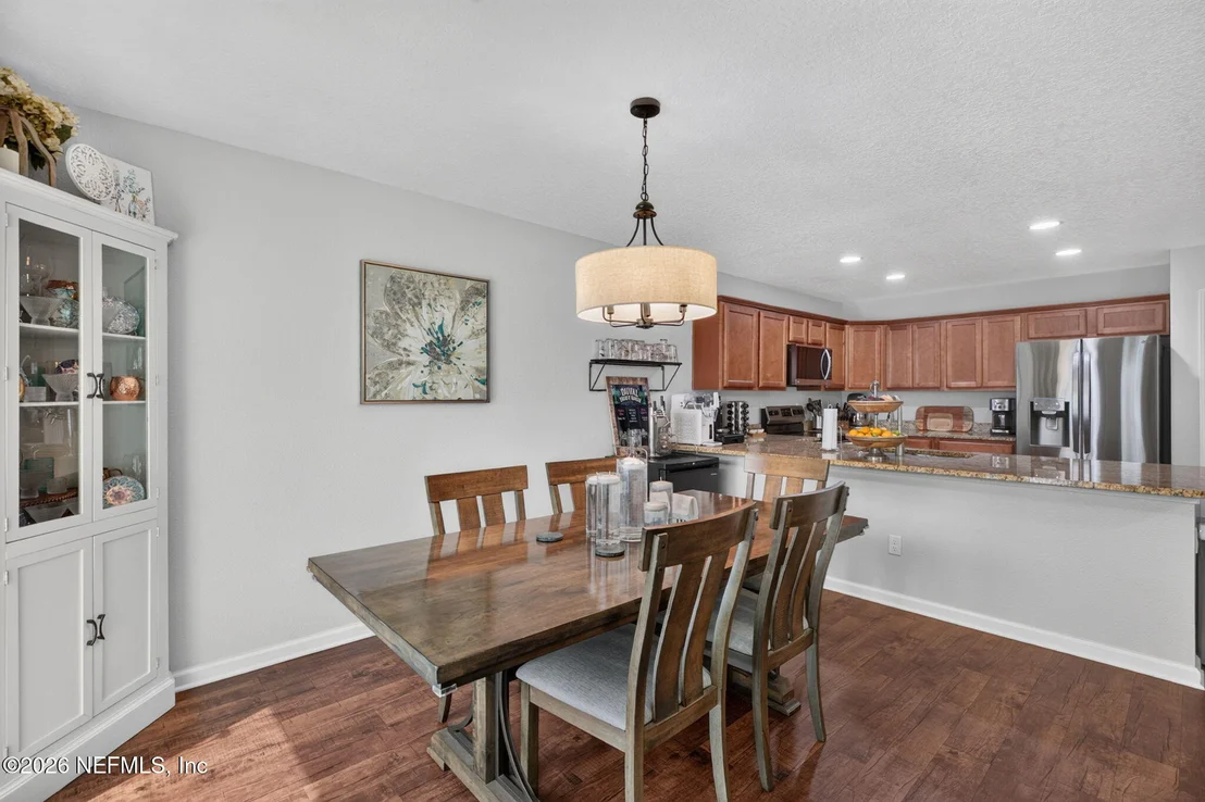 Photo of 6983 LORIS Lane