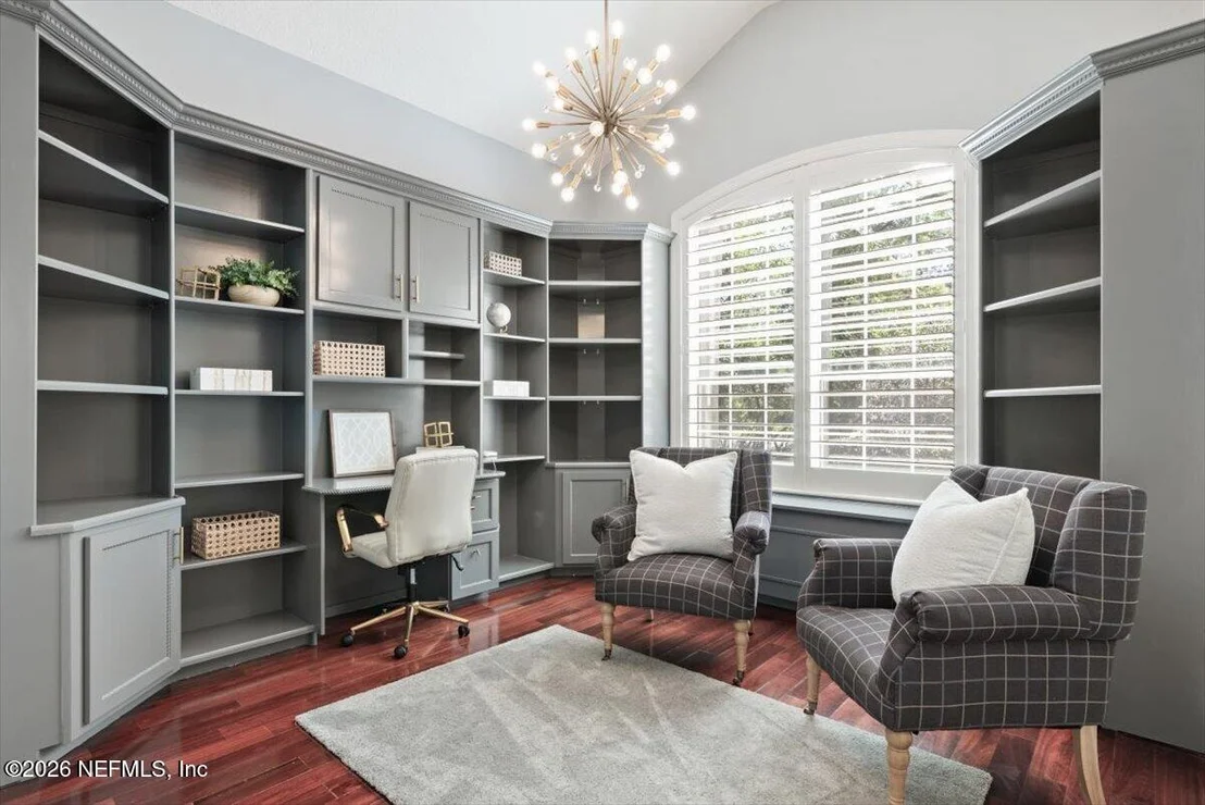 Photo of 240 ST JOHNS FOREST Boulevard