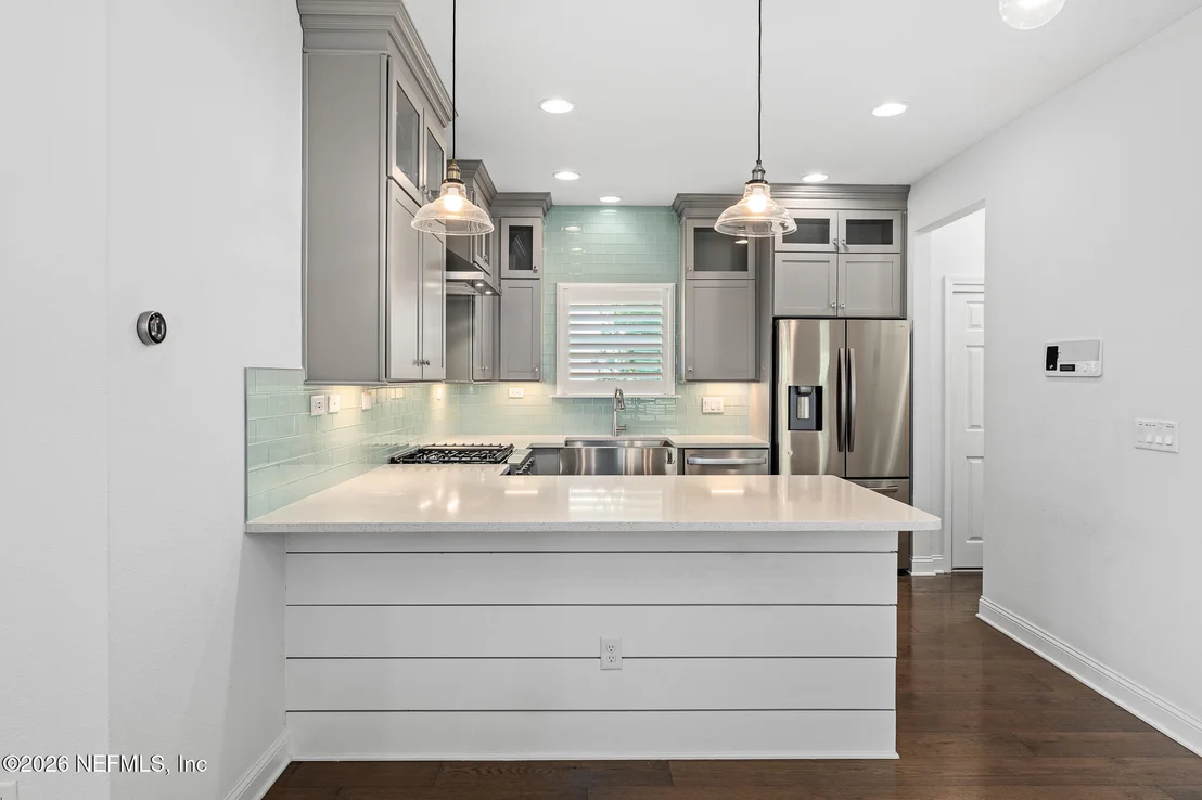 Photo of 27 SAINT BARTS Avenue
